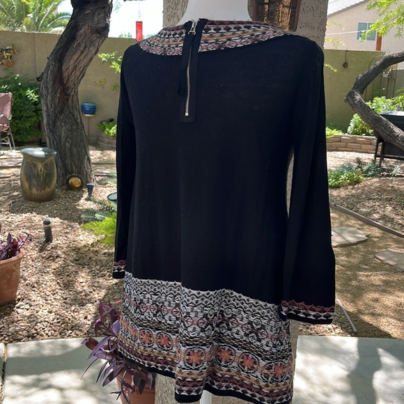 Sleeping on snow for Anthropologie sweater - Picture 4 of 9